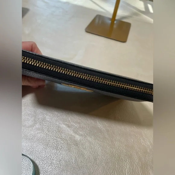 Tory Burch Black Pebbled Leather Wallet - Picture 12 of 14